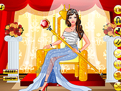 Tina Queen Dressup