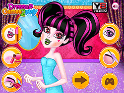 Draculaura's Chic Makeover