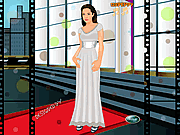 Hübsche Angelina Jolie kleiden oben an