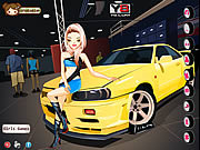 La fille de Car Show s'habillent vers le haut