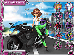 Одевание девушки на мотоцикле